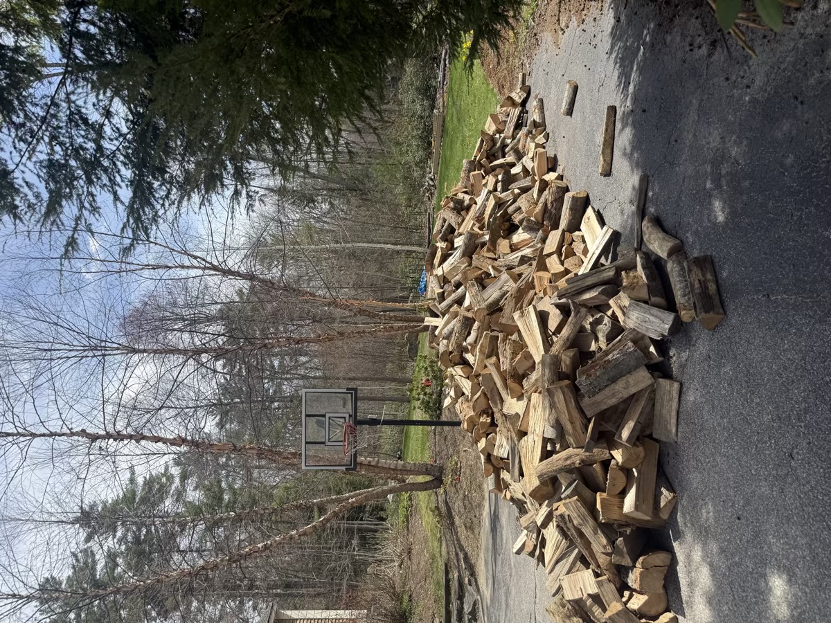 D&D Landscaping seasoned firewood cords